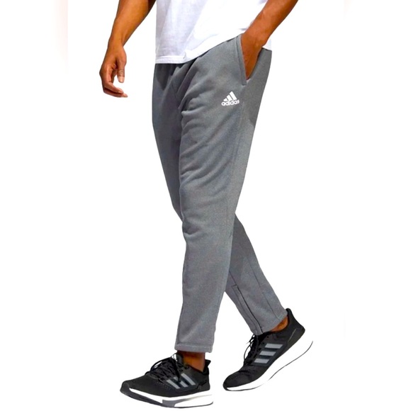 NEW Men’s Adidas Game and Go Tapered Sweatpants Size Small Gray NWT - Picture 2 of 11